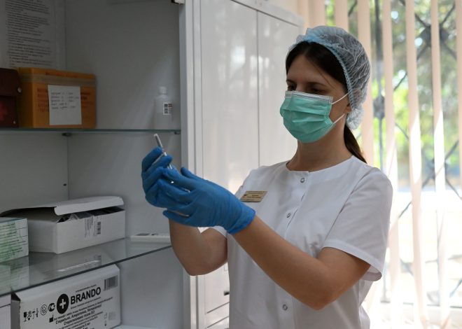 В российских поликлиниках началась вакцинация против гриппа