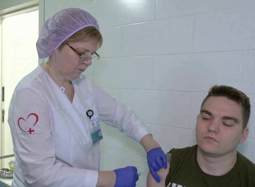 Прививка от гриппа — почему её делают каждый сезон